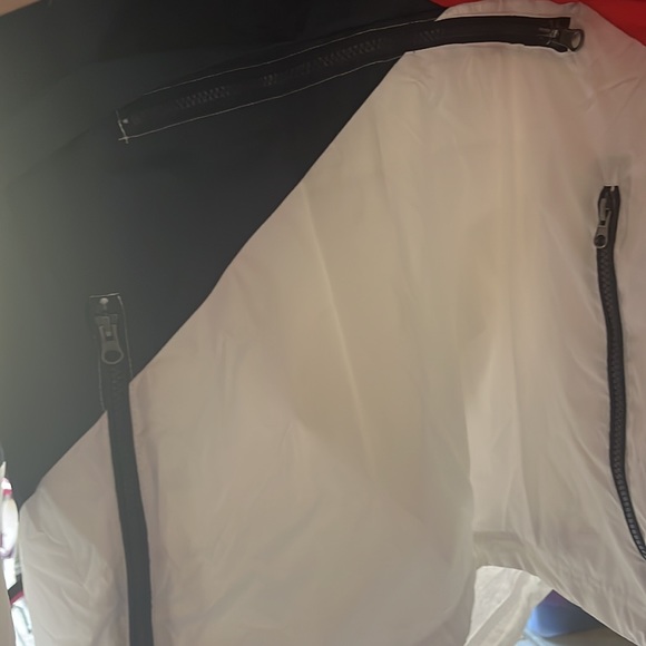 New England Patriot Light Weight Windbreaker (New) - Picture 5 of 5